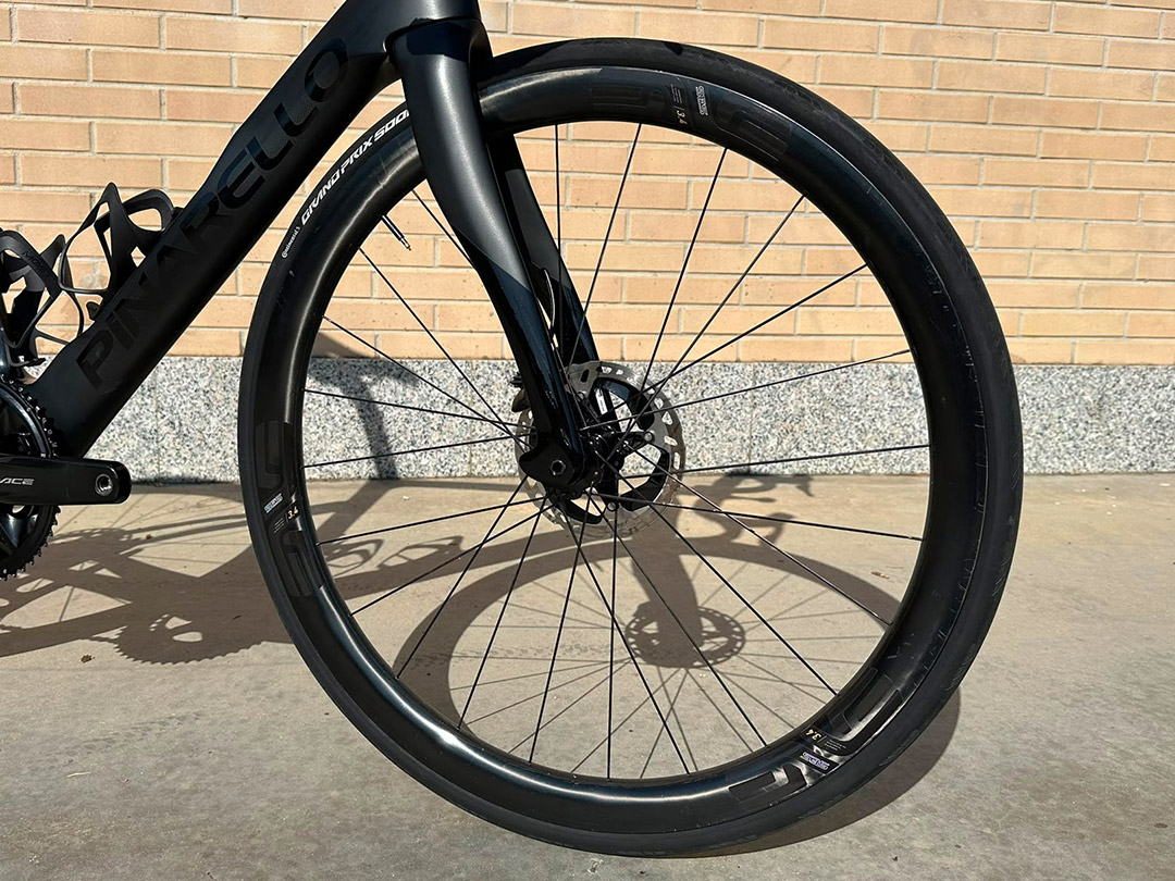 Pinarello Dogma F MY24 Dura Ace Enve SES | TG 57.5 - immagine 2